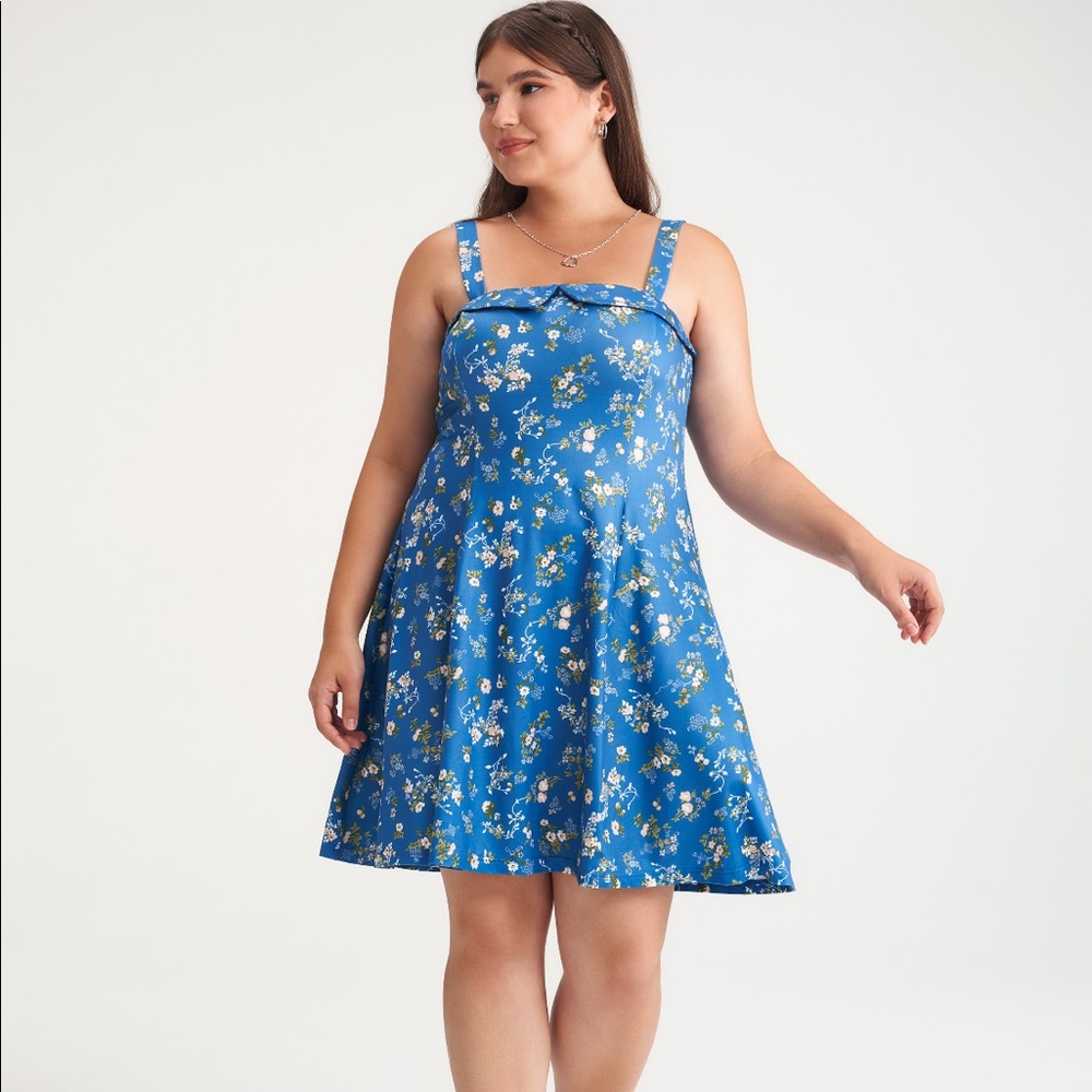 CIDER Floral Dress NWT